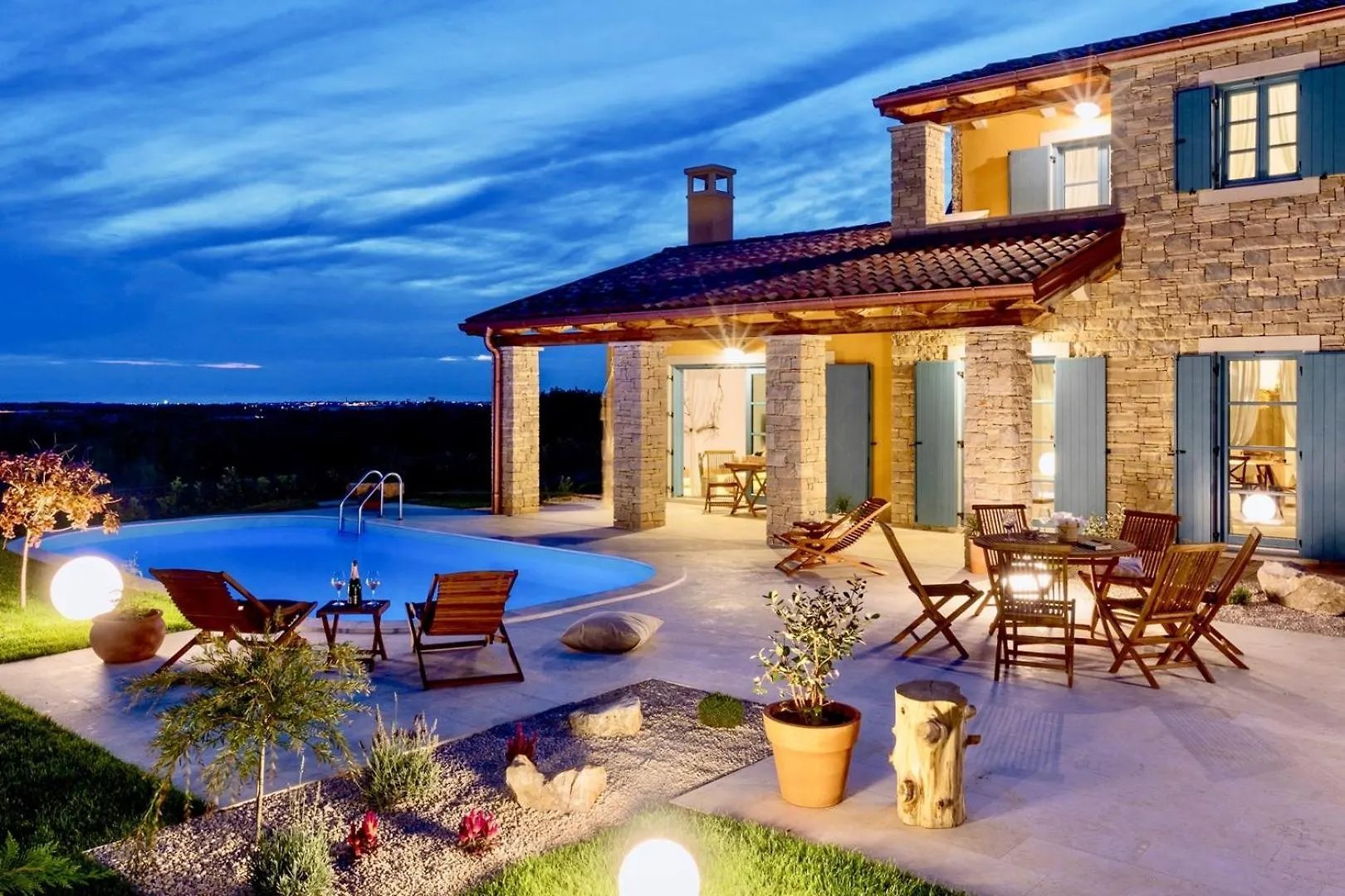 Charming Villa La Perla With Pool, Jacuzzi And Sea View Near Umag 0*,